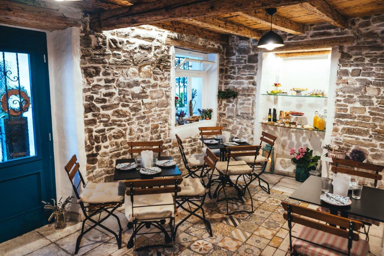 Guesthouse Centrum B&B Izola Exteriör bild