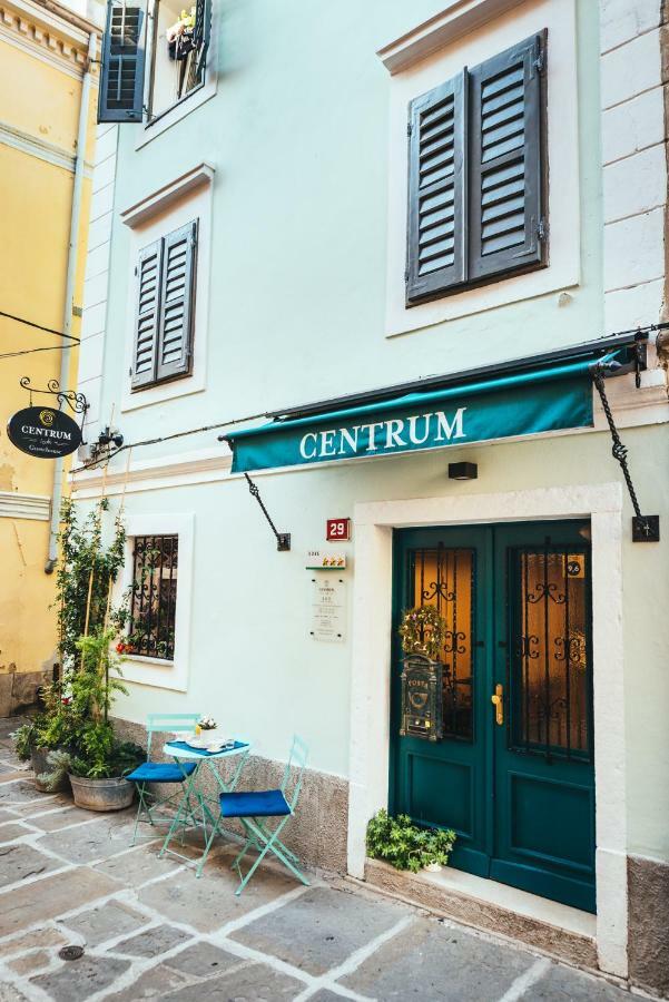 Guesthouse Centrum B&B Izola Exteriör bild
